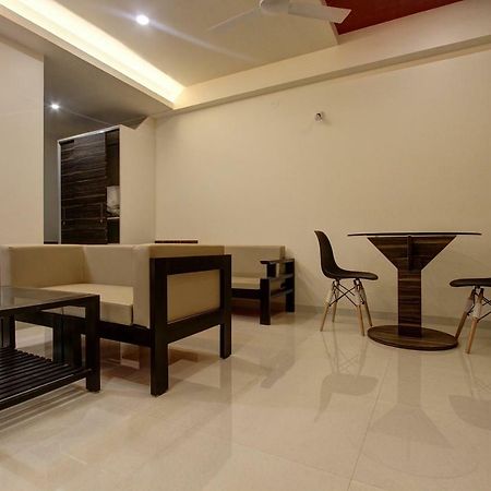 Oyo 39568 Alekha Gateway Hotell Sirsi Eksteriør bilde