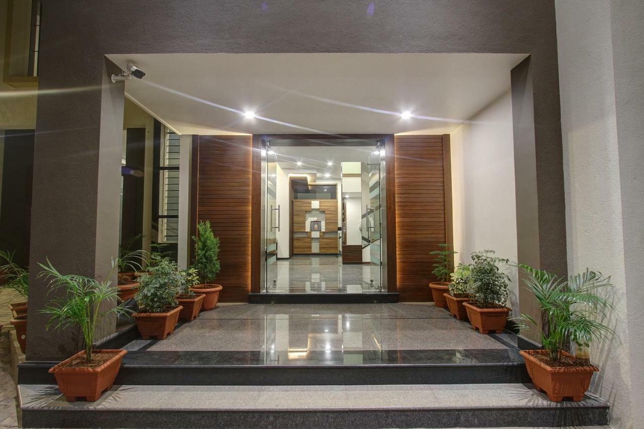 Oyo 39568 Alekha Gateway Hotell Sirsi Eksteriør bilde