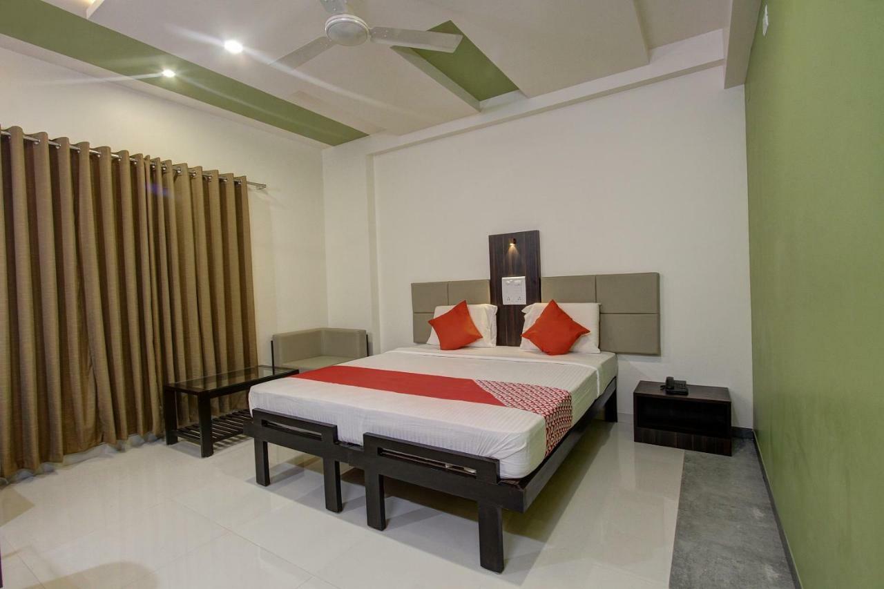 Oyo 39568 Alekha Gateway Hotell Sirsi Eksteriør bilde