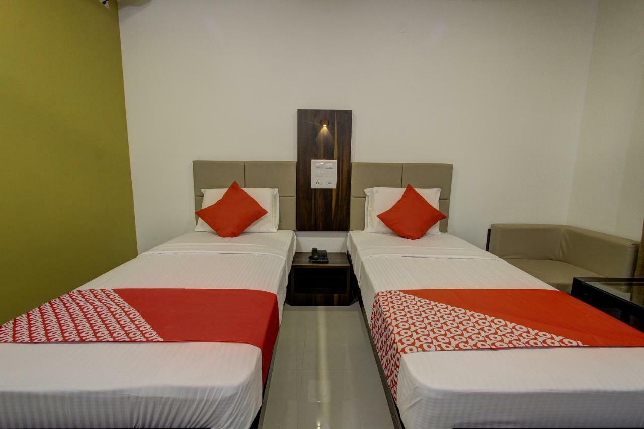 Oyo 39568 Alekha Gateway Hotell Sirsi Eksteriør bilde