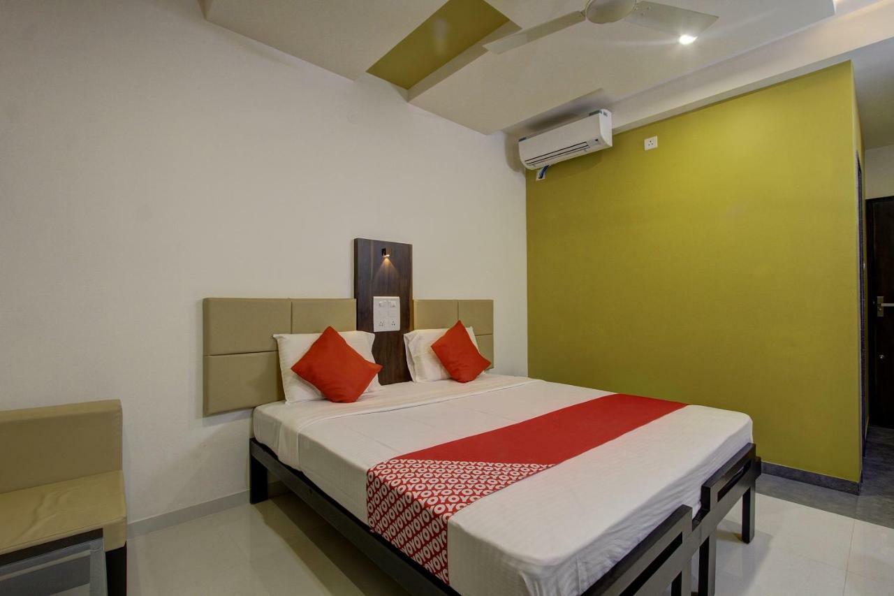 Oyo 39568 Alekha Gateway Hotell Sirsi Eksteriør bilde
