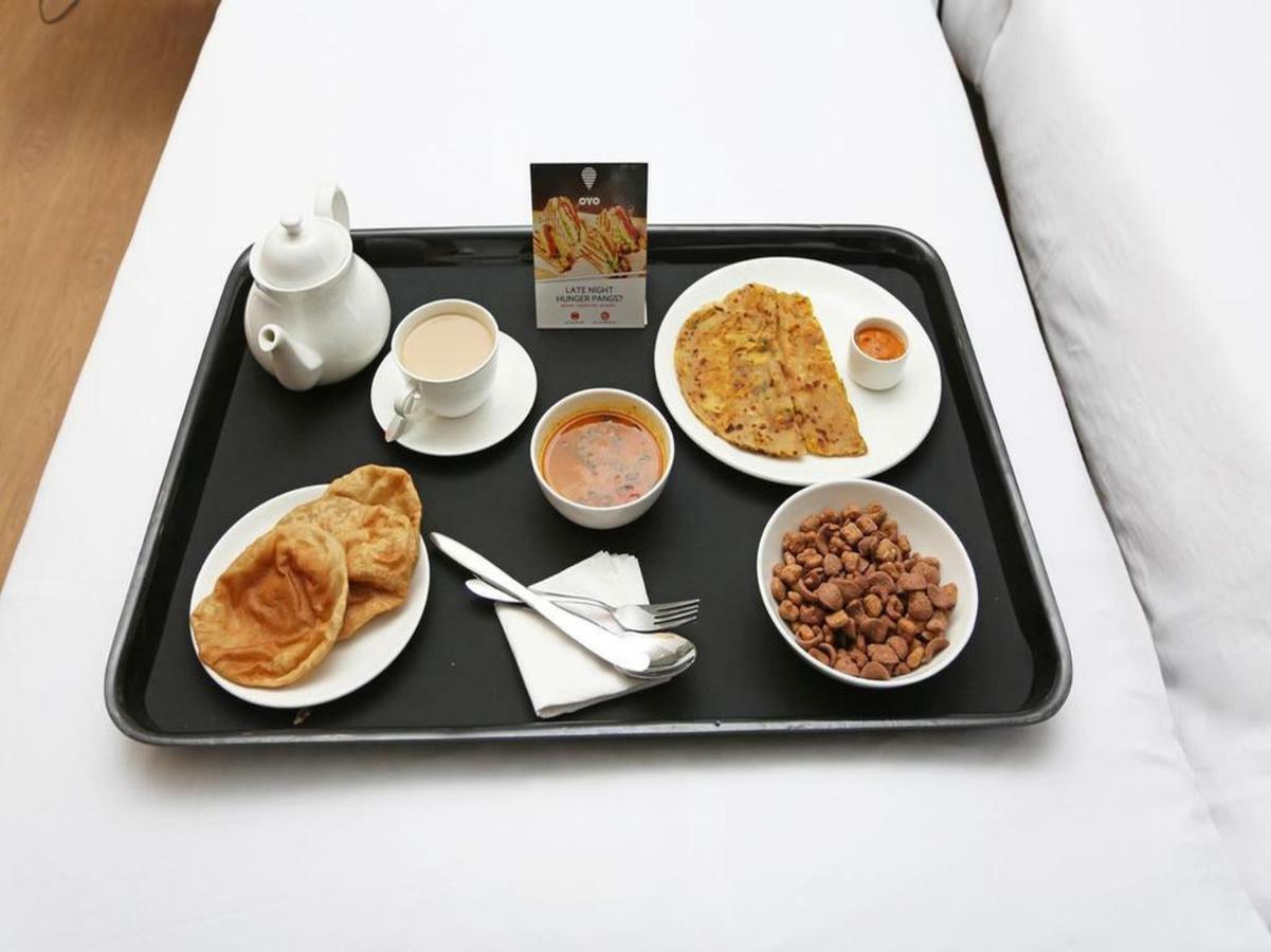 Oyo 39568 Alekha Gateway Hotell Sirsi Eksteriør bilde